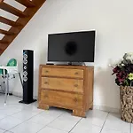 Prázdninový dům Jolie Colombe, Maison 3 Ch 2 Sdb Beau Jardin Terrasse Amenagee A 15 Mn A Pied De La Du Centre En Bessin Proche Golf Et D'omaha Et Bayeux Port-en-Bessin-Huppain
