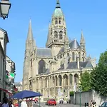 Jolie Colombe, Maison 3 Ch 2 Sdb Beau Jardin Terrasse Amenagee A 15 Mn A Pied De La Du Centre En Bessin Proche Golf Et D'omaha Et Bayeux