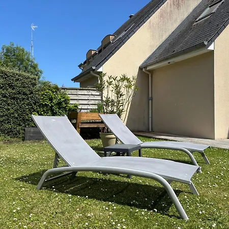 Jolie Colombe, Maison 3 Ch 2 Sdb Beau Jardin Terrasse Amenagee A 15 Mn A Pied De La Du Centre En Bessin Proche Golf Et D'omaha Et Bayeux بيت للعطل *