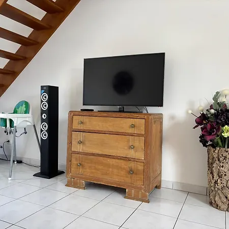 Prázdninový dům Jolie Colombe, Maison 3 Ch 2 Sdb Beau Jardin Terrasse Amenagee A 15 Mn A Pied De La Du Centre En Bessin Proche Golf Et D'omaha Et Bayeux Port-en-Bessin-Huppain
