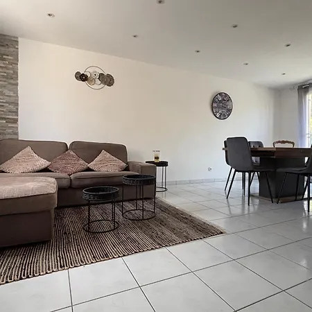 Jolie Colombe, Maison 3 Ch 2 Sdb Beau Jardin Terrasse Amenagee A 15 Mn A Pied De La Du Centre En Bessin Proche Golf Et D'omaha Et Bayeux *