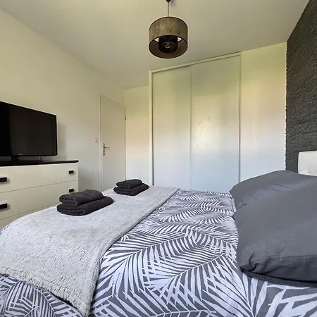 Jolie Colombe, Maison 3 Ch 2 Sdb Beau Jardin A 15 Mn A Pied De La Et Centre En Bessin Proche Omaha Et Bayeux Port-en-Bessin-Huppain