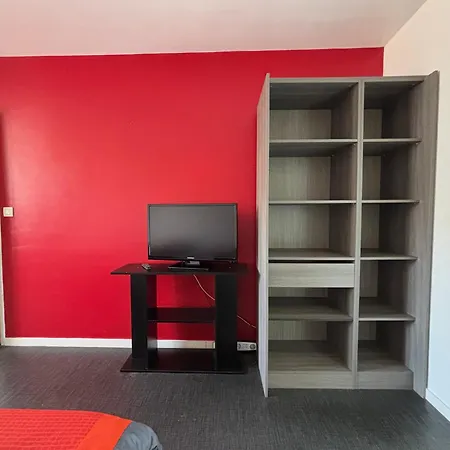 Jolie Colombe, Maison 3 Ch 2 Sdb Beau Jardin Terrasse Amenagee A 15 Mn A Pied De La Du Centre En Bessin Proche Golf Et D'omaha Et Bayeux بيت للعطل *