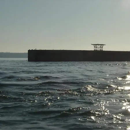 Jolie Colombe, Maison 3 Ch 2 Sdb Beau Jardin Terrasse Amenagee A 15 Mn A Pied De La Du Centre En Bessin Proche Golf Et D'omaha Et Bayeux *