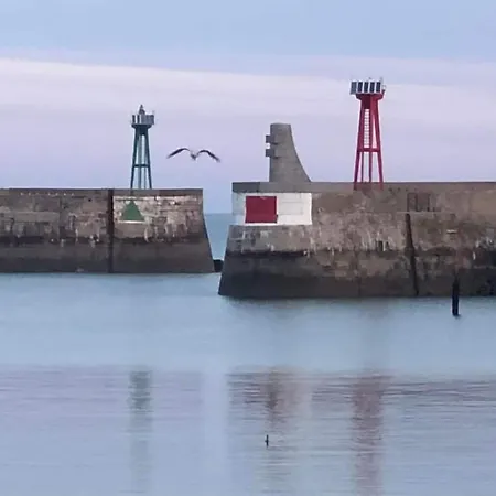 بيت للعطل Jolie Colombe, Maison 3 Ch 2 Sdb Beau Jardin Terrasse Amenagee A 15 Mn A Pied De La Du Centre En Bessin Proche Golf Et D'omaha Et Bayeux *