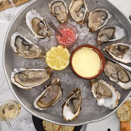 Jolie Colombe, Maison 3 Ch 2 Sdb Beau Jardin Terrasse Amenagee A 15 Mn A Pied De La Du Centre En Bessin Proche Golf Et D'omaha Et Bayeux بورت-أون-بيسين-هوباين