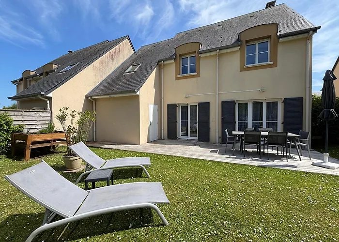 Jolie Colombe, Maison 3 Ch 2 Sdb Beau Jardin Terrasse Amenagee A 15 Mn A Pied De La Du Centre En Bessin Proche Golf Et D'omaha Et Bayeux Prázdninový dům