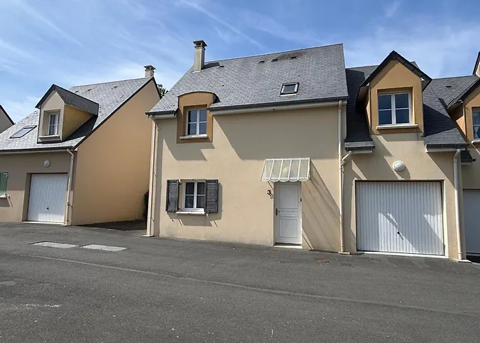 Holiday home Jolie Colombe, Maison 3 Ch 2 Sdb Beau Jardin Terrasse Amenagee A 15 Mn A Pied De La Du Centre En Bessin Proche Golf Et D'omaha Et Bayeux *