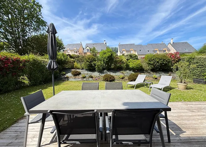 Jolie Colombe, Maison 3 Ch 2 Sdb Beau Jardin Terrasse Amenagee A 15 Mn A Pied De La Du Centre En Bessin Proche Golf Et D'omaha Et Bayeux Prázdninový dům