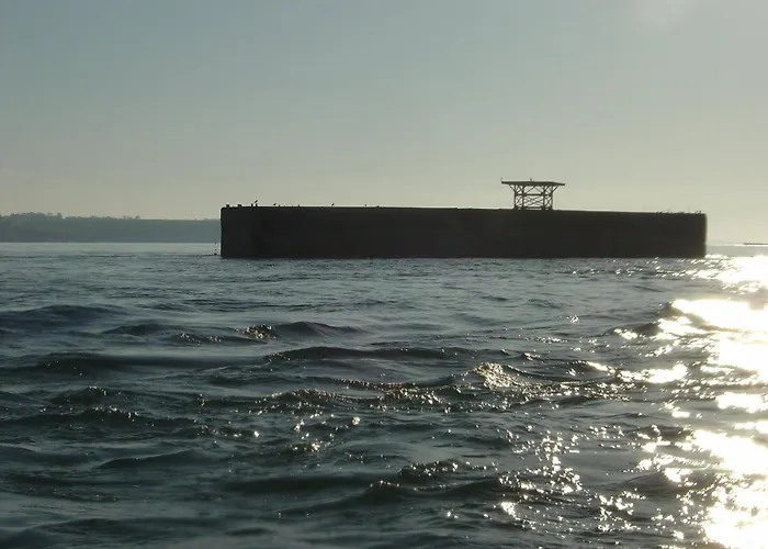 Jolie Colombe, Maison 3 Ch 2 Sdb Beau Jardin Terrasse Amenagee A 15 Mn A Pied De La Du Centre En Bessin Proche Golf Et D'omaha Et Bayeux *