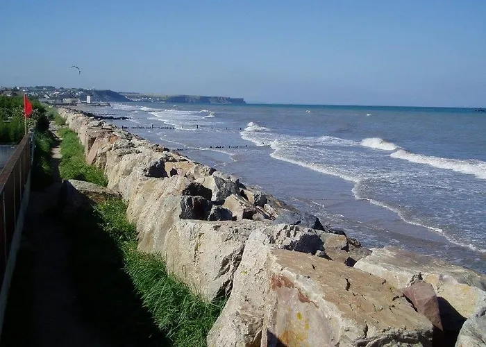 Jolie Colombe, Maison 3 Ch 2 Sdb Beau Jardin Terrasse Amenagee A 15 Mn A Pied De La Du Centre En Bessin Proche Golf Et D'omaha Et Bayeux * Port-en-Bessin-Huppain